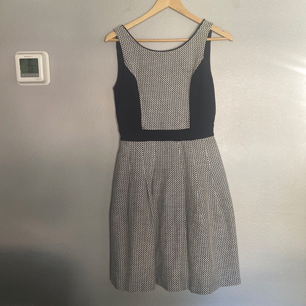 White House Black Market Fit & Flare Dress Size 4